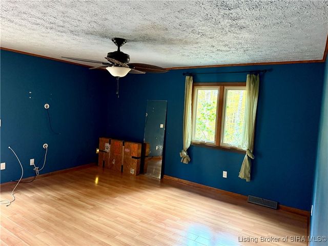 9818 Marion Martin Road, Charlestown, IN 47111