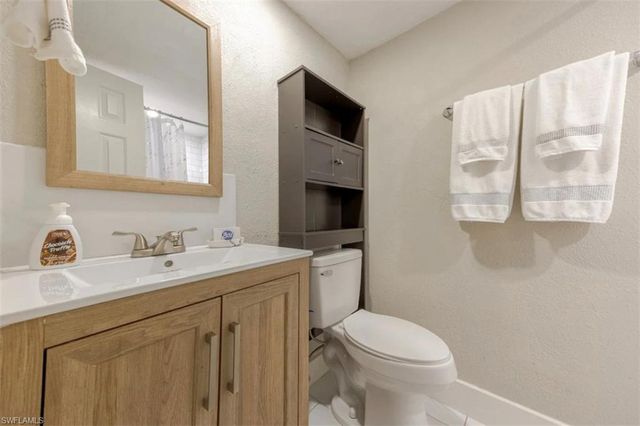4605 Bayshore DR G2, Naples, FL 34112