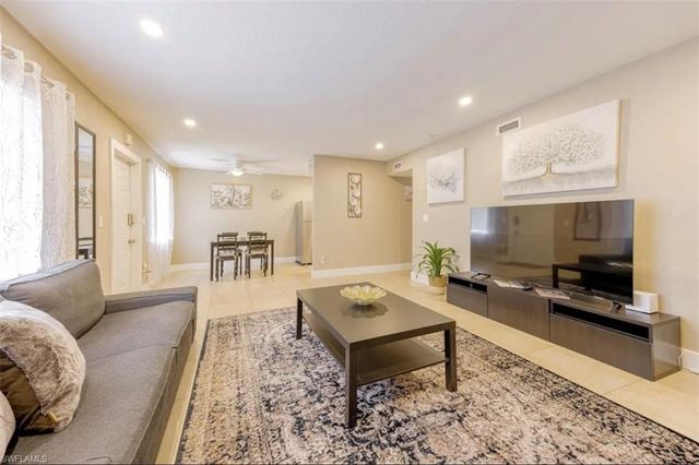4605 Bayshore DR G2, Naples, FL 34112