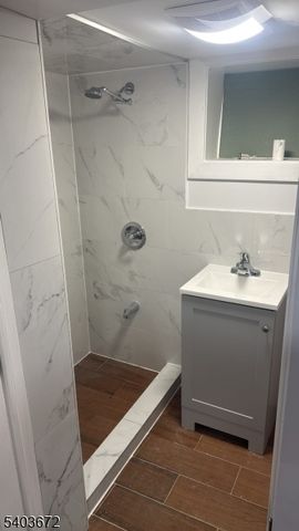 863 Lafayette St, Elizabeth City, NJ 07201