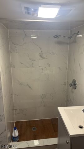 863 Lafayette St, Elizabeth City, NJ 07201