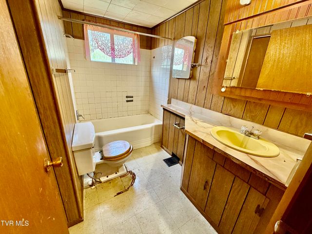 1529 Beech Creek Rd Road, Rogersville, TN 37857
