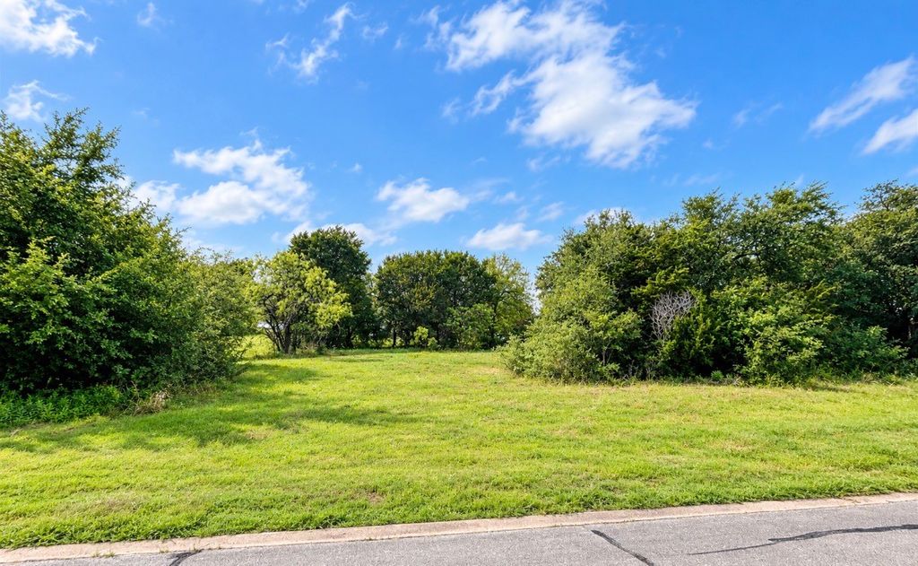 7224 S Aberdeen Drive, Cleburne, TX 76033