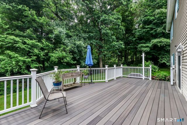 32 Country Way, Bethel, CT 06801
