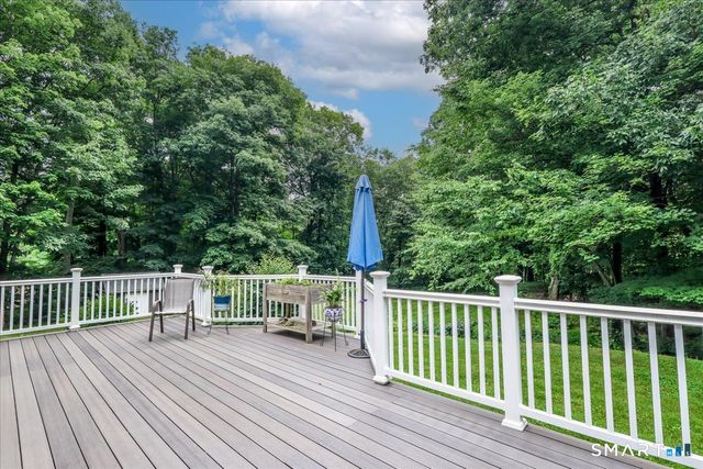 32 Country Way, Bethel, CT 06801