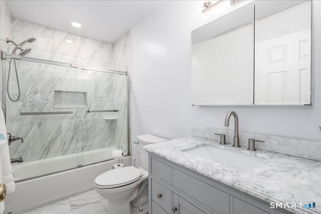 32 Country Way, Bethel, CT 06801