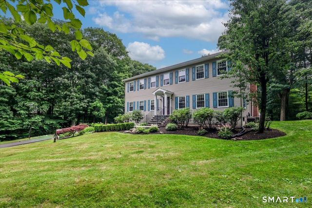 32 Country Way, Bethel, CT 06801