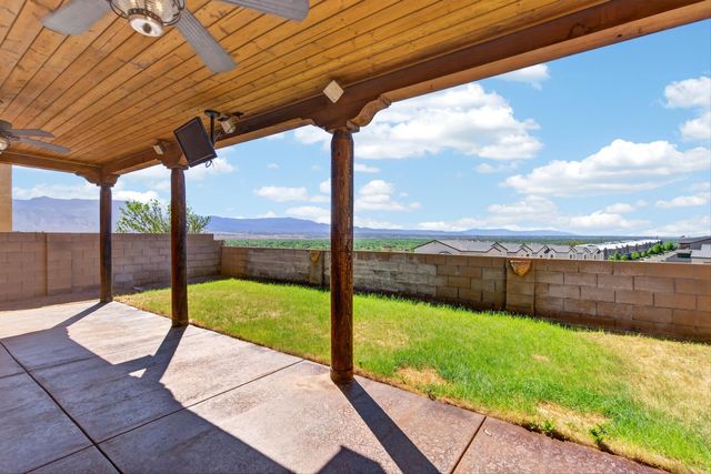 1346 Mountain Vista Drive SE, Rio Rancho, NM 87124
