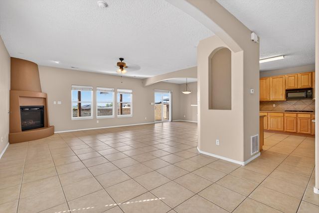 1346 Mountain Vista Drive SE, Rio Rancho, NM 87124