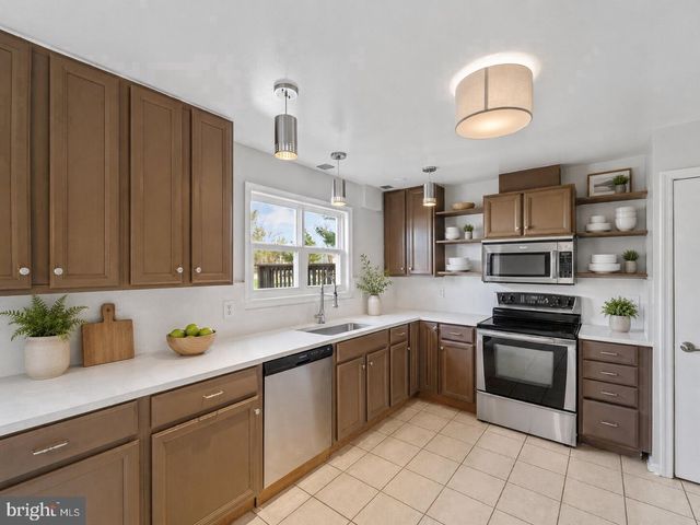 2904 MADEIRA CT, Woodbridge, VA 22192