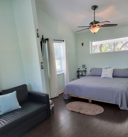 401 PENNSYLVANIA AVENUE, Crystal Beach, FL 34681