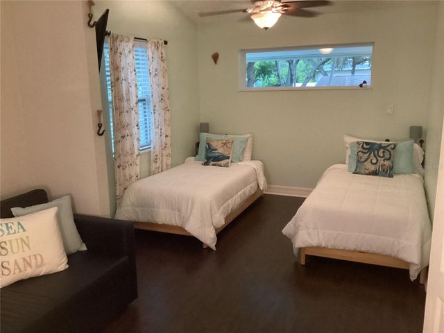 401 PENNSYLVANIA AVENUE, Crystal Beach, FL 34681