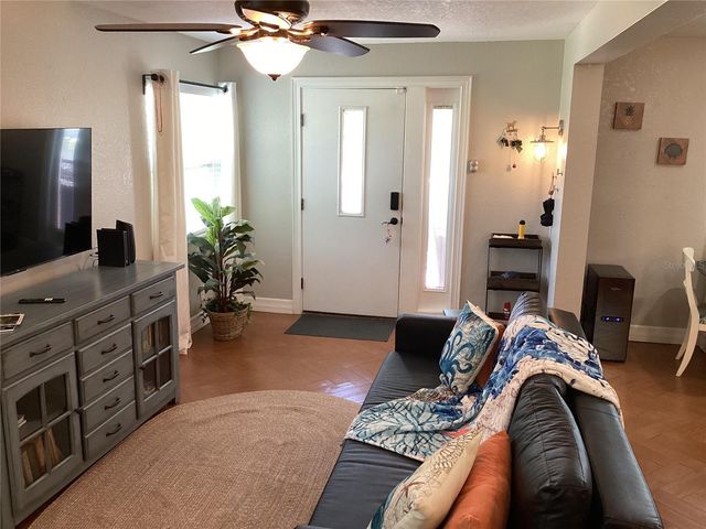 401 PENNSYLVANIA AVENUE, Crystal Beach, FL 34681