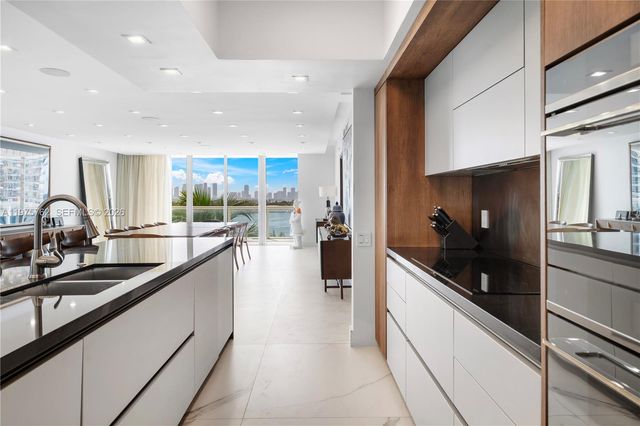 450 Alton Rd 901-902, Miami Beach, FL 33139