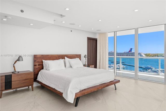 450 Alton Rd 901-902, Miami Beach, FL 33139