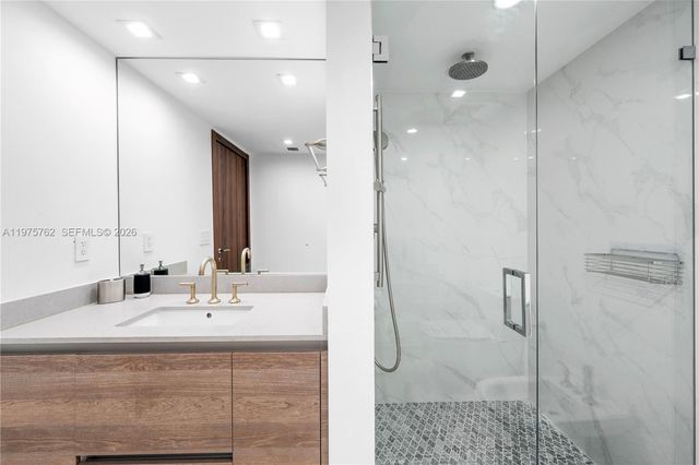 450 Alton Rd 901-902, Miami Beach, FL 33139