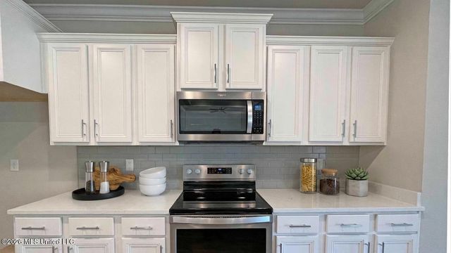 307 Castlewood Circle, Canton, MS 39046