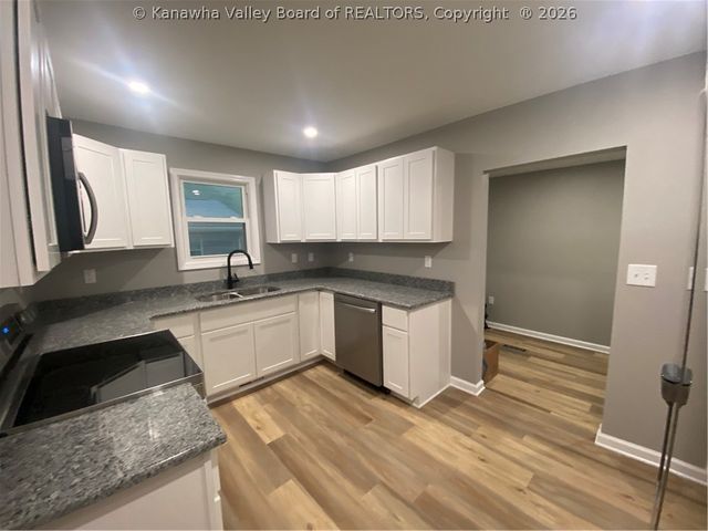 3608 36th Street, Nitro, WV 25143