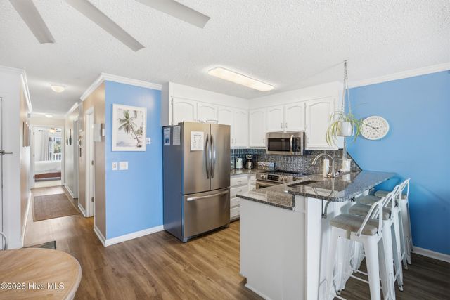 1707 Carolina Beach Avenue N Apt 1h, Carolina Beach, NC 28428