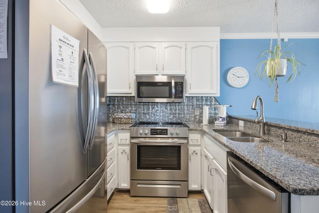 1707 Carolina Beach Avenue N Apt 1h, Carolina Beach, NC 28428