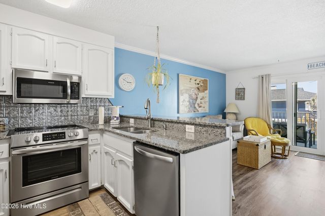 1707 Carolina Beach Avenue N Apt 1h, Carolina Beach, NC 28428