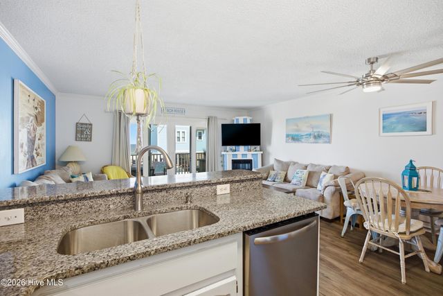 1707 Carolina Beach Avenue N Apt 1h, Carolina Beach, NC 28428