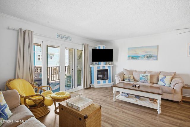 1707 Carolina Beach Avenue N Apt 1h, Carolina Beach, NC 28428
