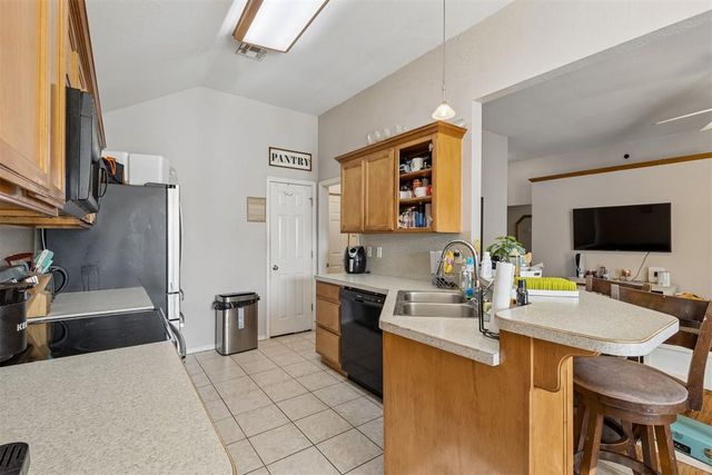 15900 Vicki Drive, Oklahoma City, OK 73170