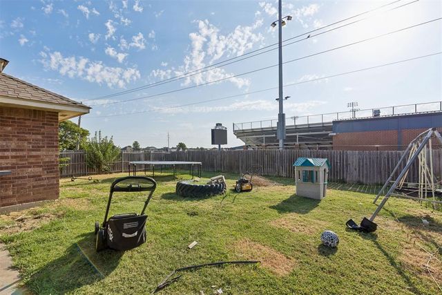 15900 Vicki Drive, Oklahoma City, OK 73170