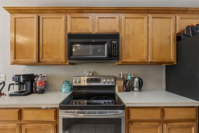15900 Vicki Drive, Oklahoma City, OK 73170
