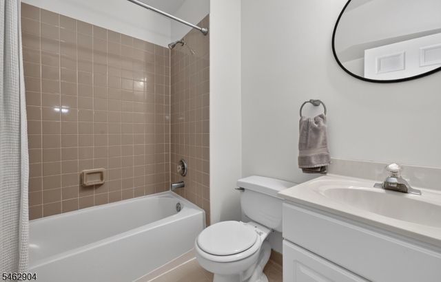 8 OAK KNOLL LANE, Bedminster Twp., NJ 07921