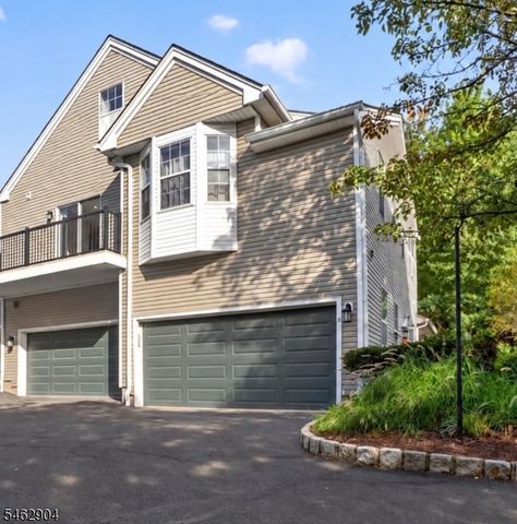 8 OAK KNOLL LANE, Bedminster Twp., NJ 07921
