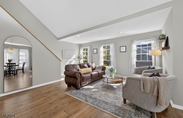 8 OAK KNOLL LANE, Bedminster Twp., NJ 07921