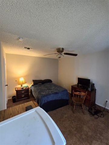 2501 Gulf Freeway 249D, Dickinson, TX 77539