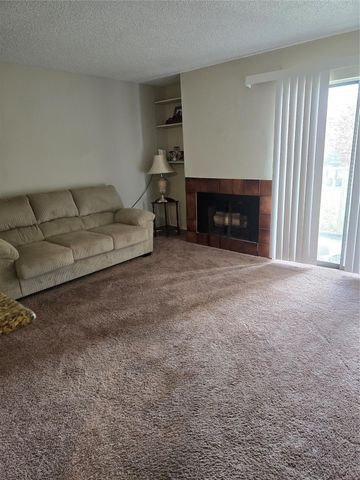 2501 Gulf Freeway 249D, Dickinson, TX 77539