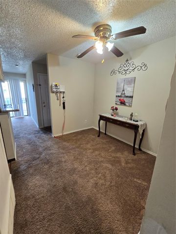 2501 Gulf Freeway 249D, Dickinson, TX 77539