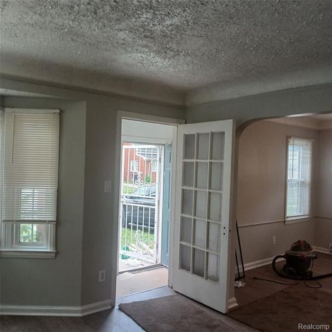 19145 Fielding Street, Detroit, MI 48219