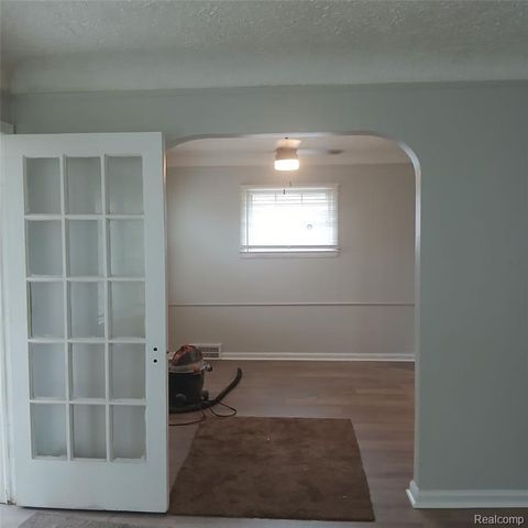 19145 Fielding Street, Detroit, MI 48219