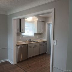 19145 Fielding Street, Detroit, MI 48219