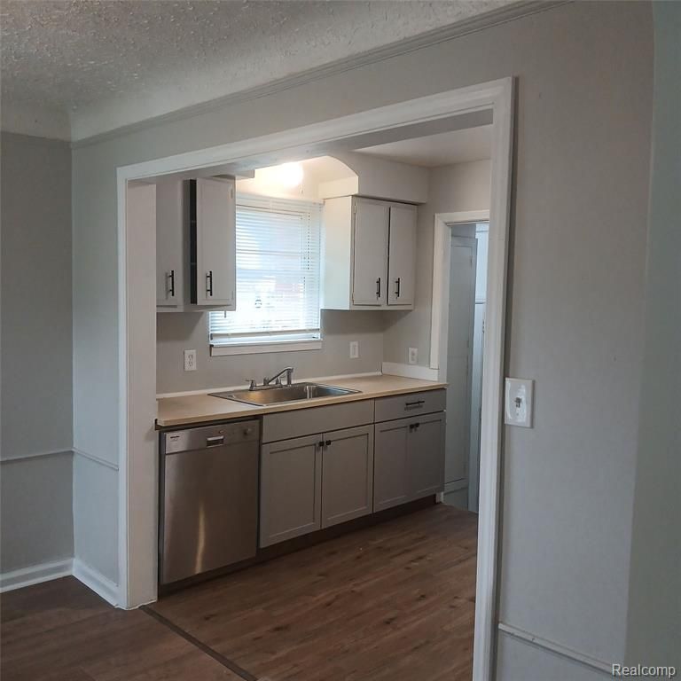 19145 Fielding Street, Detroit, MI 48219