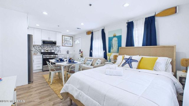 4 N Brighton Avenue, Atlantic City, NJ 08400