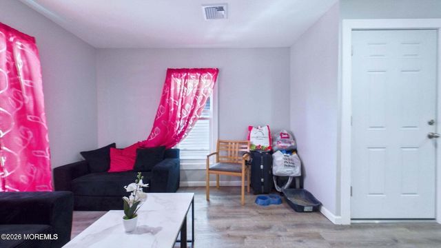 4 N Brighton Avenue, Atlantic City, NJ 08400