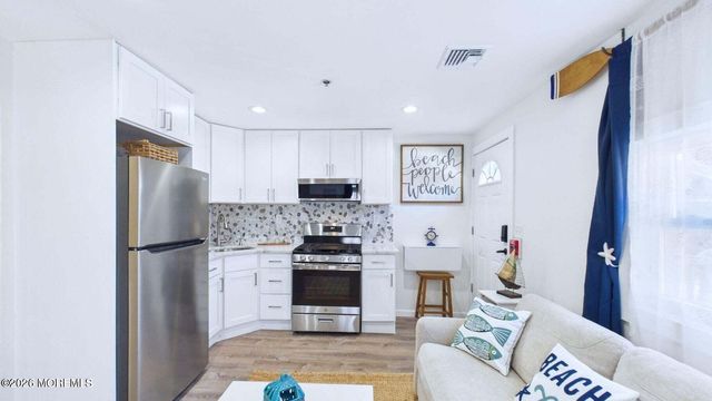 4 N Brighton Avenue, Atlantic City, NJ 08400