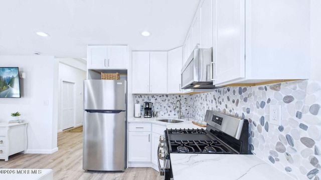 4 N Brighton Avenue, Atlantic City, NJ 08400