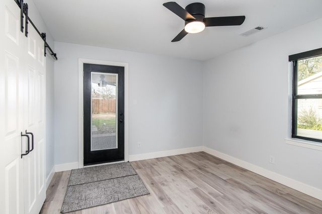 712 Clarence Street, Tomball, TX 77375