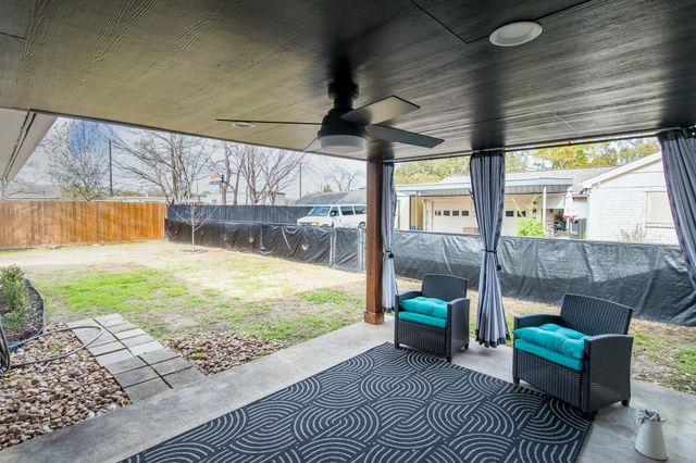 712 Clarence Street, Tomball, TX 77375