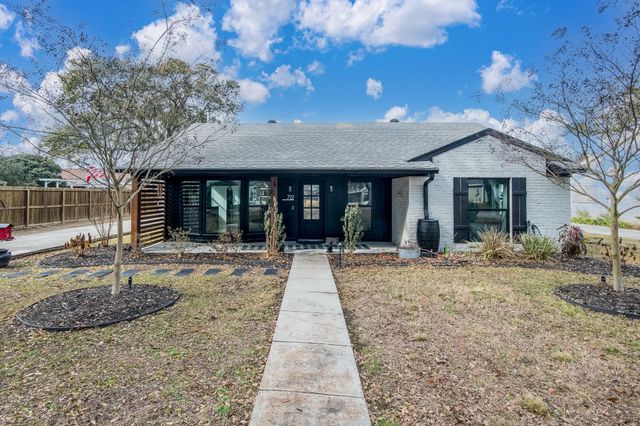712 Clarence Street, Tomball, TX 77375