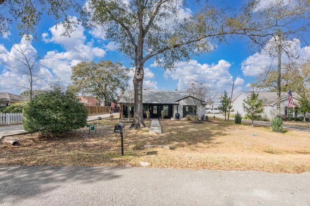 712 Clarence Street, Tomball, TX 77375