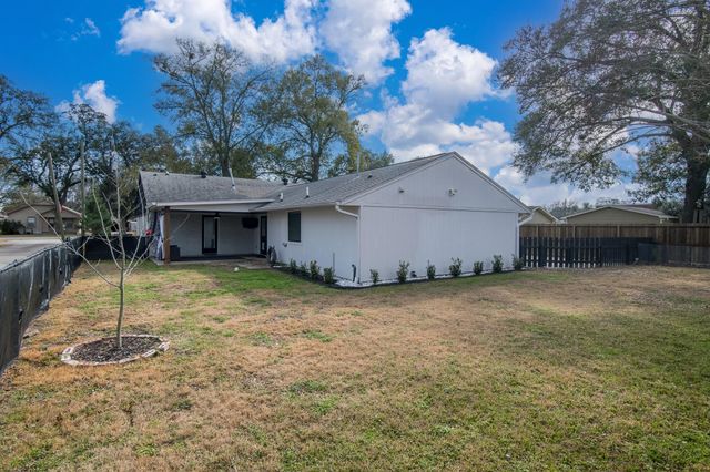 712 Clarence Street, Tomball, TX 77375