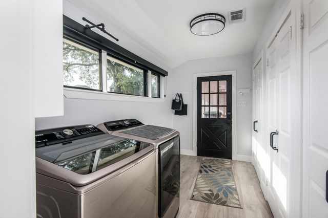 712 Clarence Street, Tomball, TX 77375